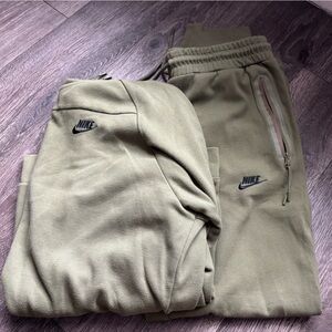 Nike Sage Green Tracksuit